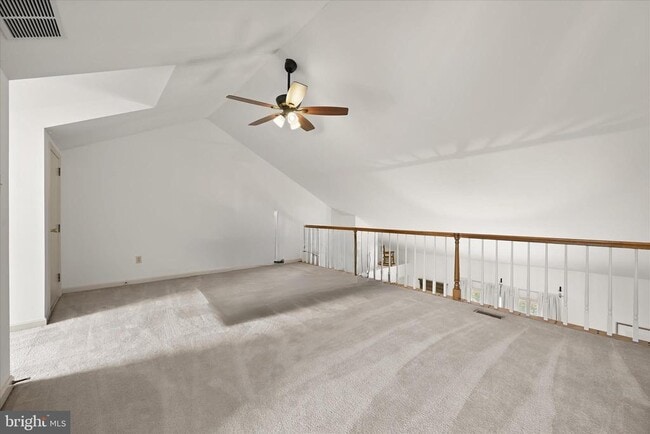 Building Photo - 20 Tenby Ct