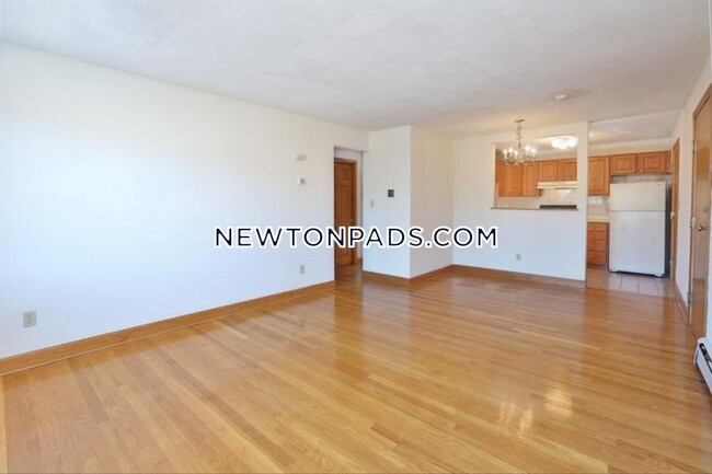 Building Photo - 288 Grove St