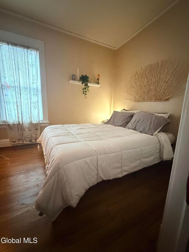 Building Photo - 16 Blakely Ct