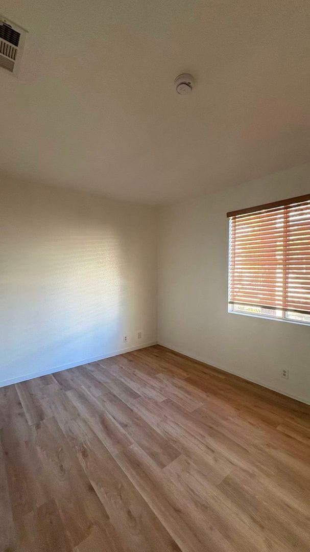 Building Photo - 5155 W Tropicana Ave