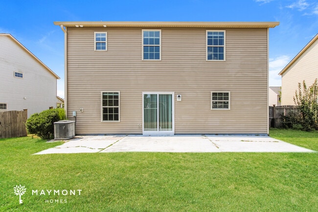 Building Photo - 834 Dovefield Ln