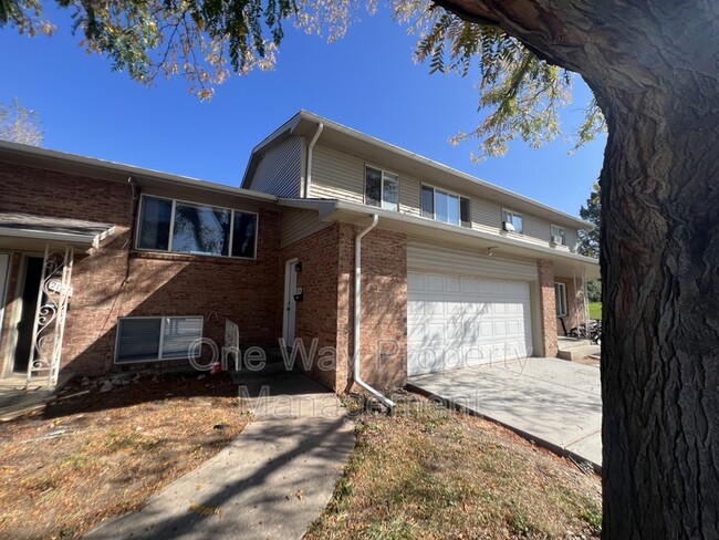 Primary Photo - 2154 19th Ave