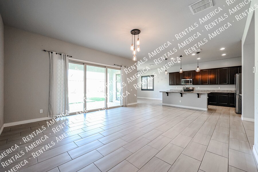 Building Photo - 8544 W Midway Ave