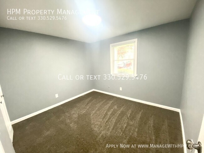 Building Photo - 1021 Pittsburg Ave NW