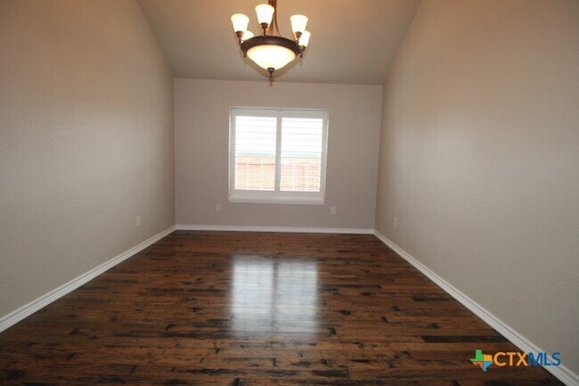 Building Photo - 603 Mustang Trail