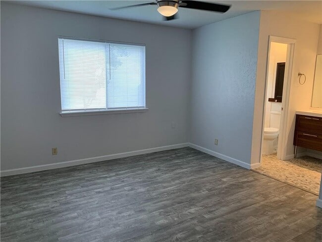 Building Photo - 610 Buckskin Dr