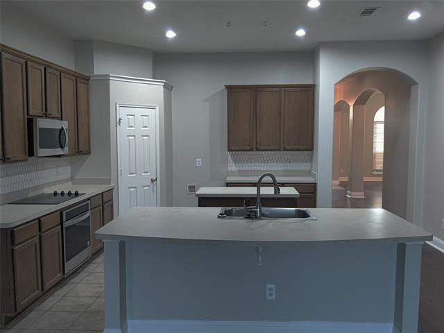 Building Photo - 7911 Decoy Dr