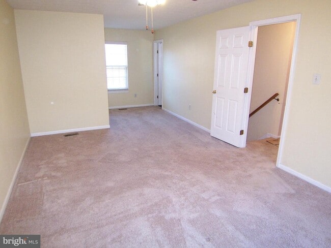 Building Photo - 411 Grasmere Dr