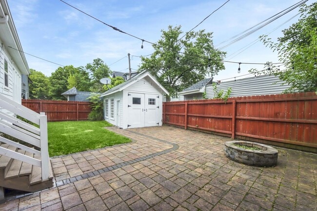 Building Photo - 1265 West Blvd