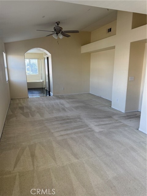 Building Photo - 865 Tam O'Shanter St