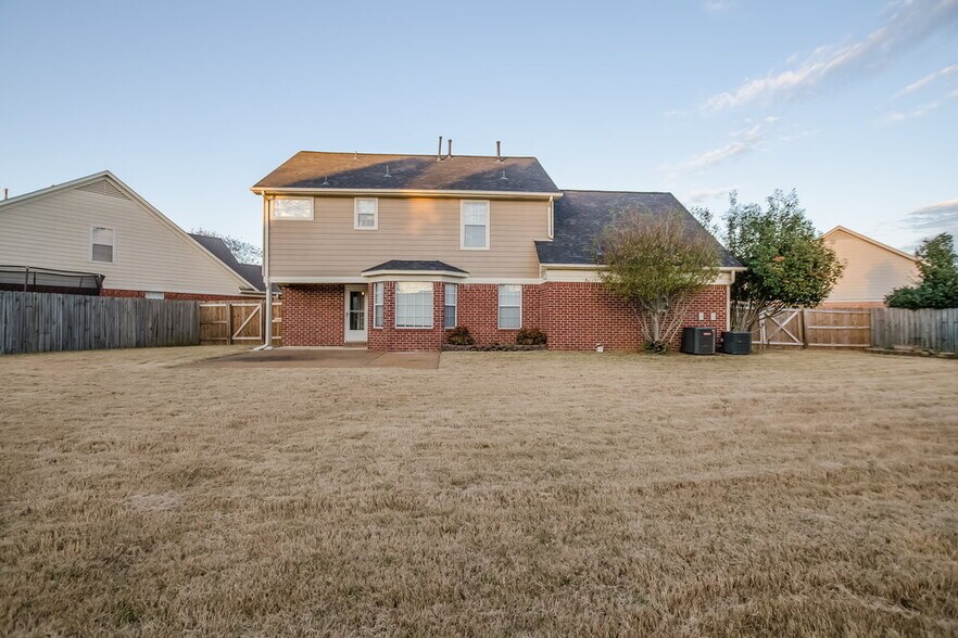 Building Photo - 11625 Leewood Dr
