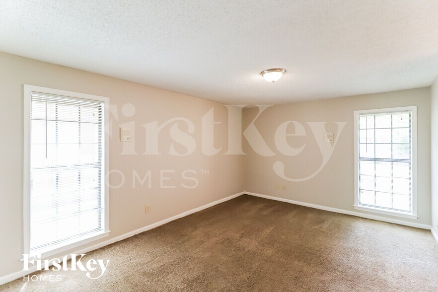 Building Photo - 2803 Gailwood Dr