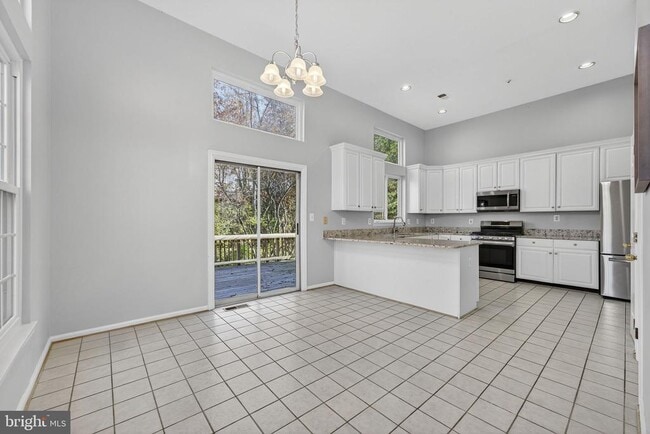 Building Photo - 2901 Mainstone Dr