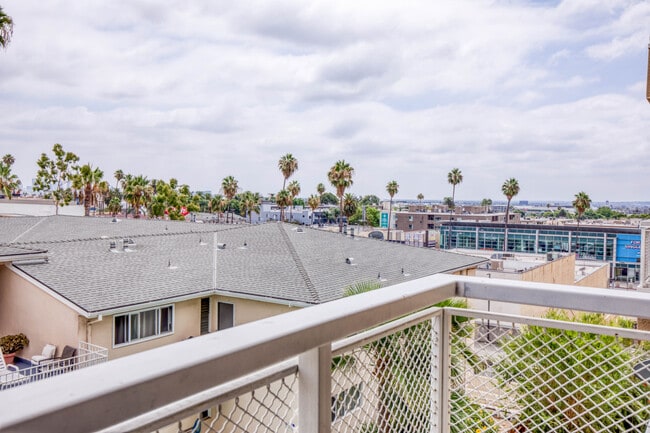 Building Photo - Marlon Manor Apts