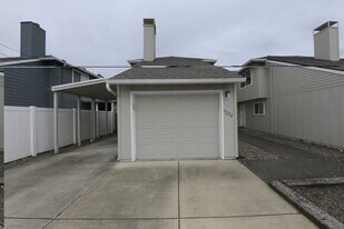 Building Photo - 1224 46th Pl SE