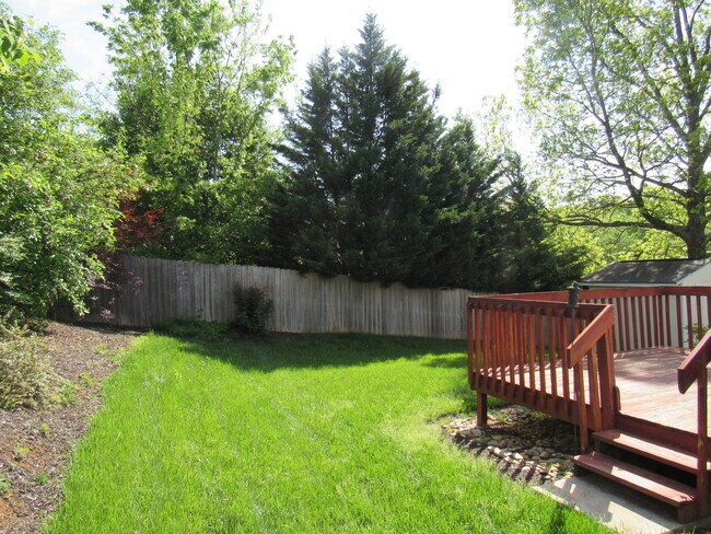Building Photo - 3-Bedroom Cedar Bluff home available Now!!