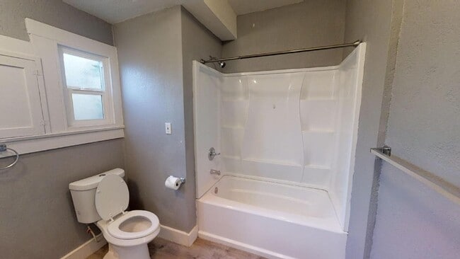 Building Photo - Coming Soon! Charming Cottage for Lease in Downtown Riverside, California!