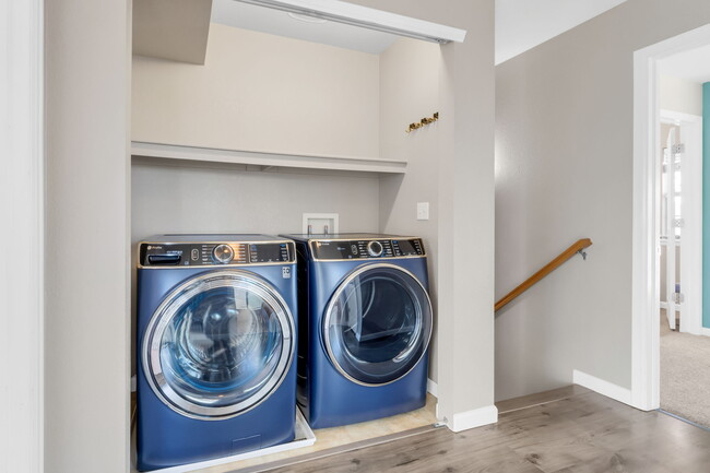 Building Photo - 2933 Central Park Blvd