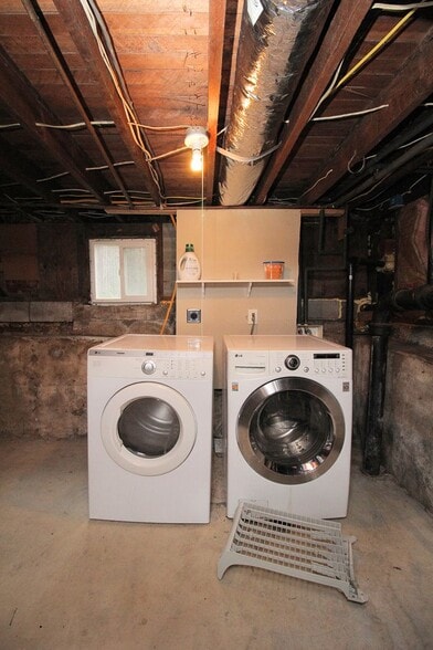 Building Photo - 4823 NE 13th Ave