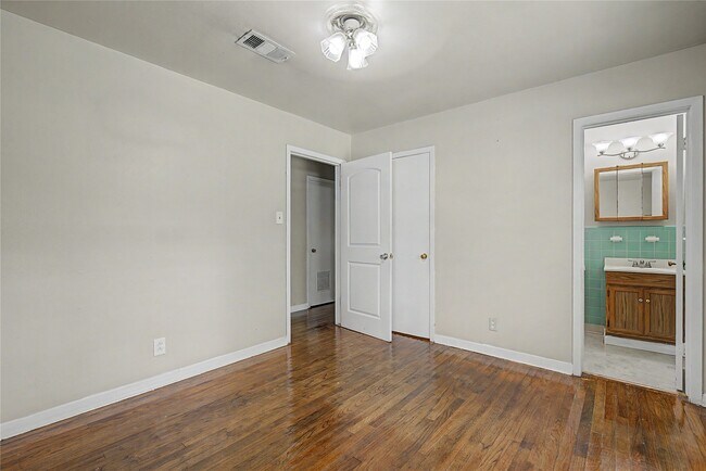 Building Photo - 802 Cline St