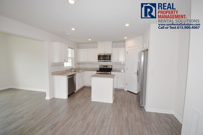 Building Photo - Gorgeous home in Three Rivers Community! N...