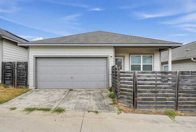 Building Photo - 719 Speckled Alder Dr