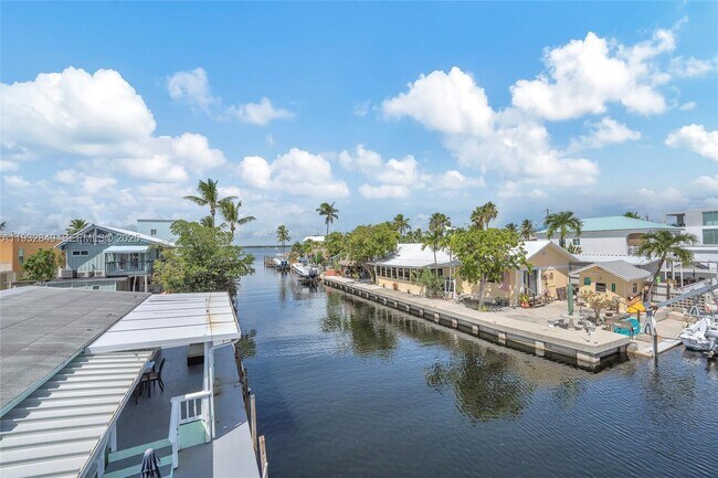 Building Photo - 203 Allen Ave