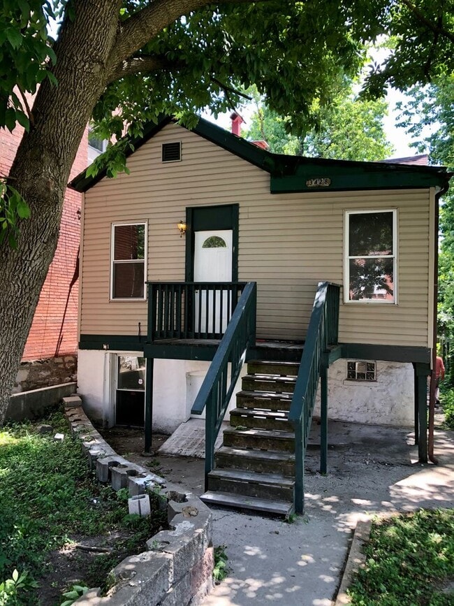 Building Photo - Benton Park West 3bd/1ba Single Family Home