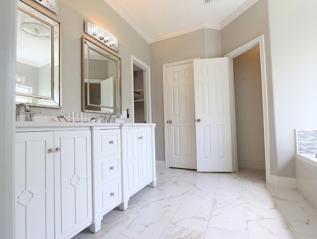 Building Photo - 2630 White Ibis Ct