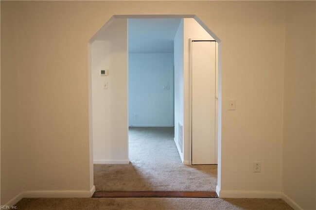 Building Photo - 1343 W 39th St