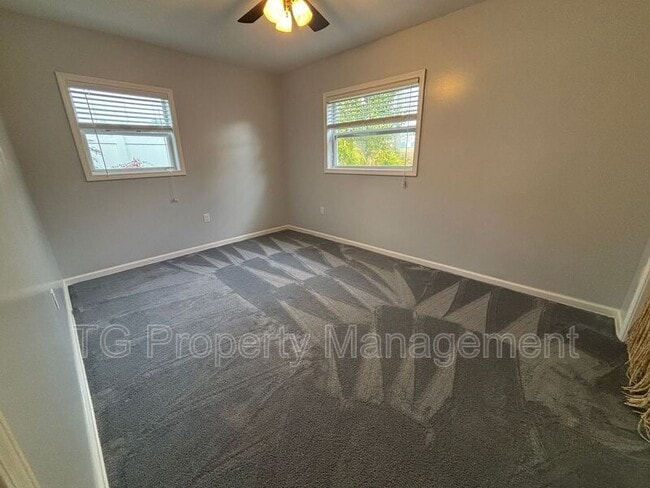 Building Photo - 14046 Aldridge Rd N