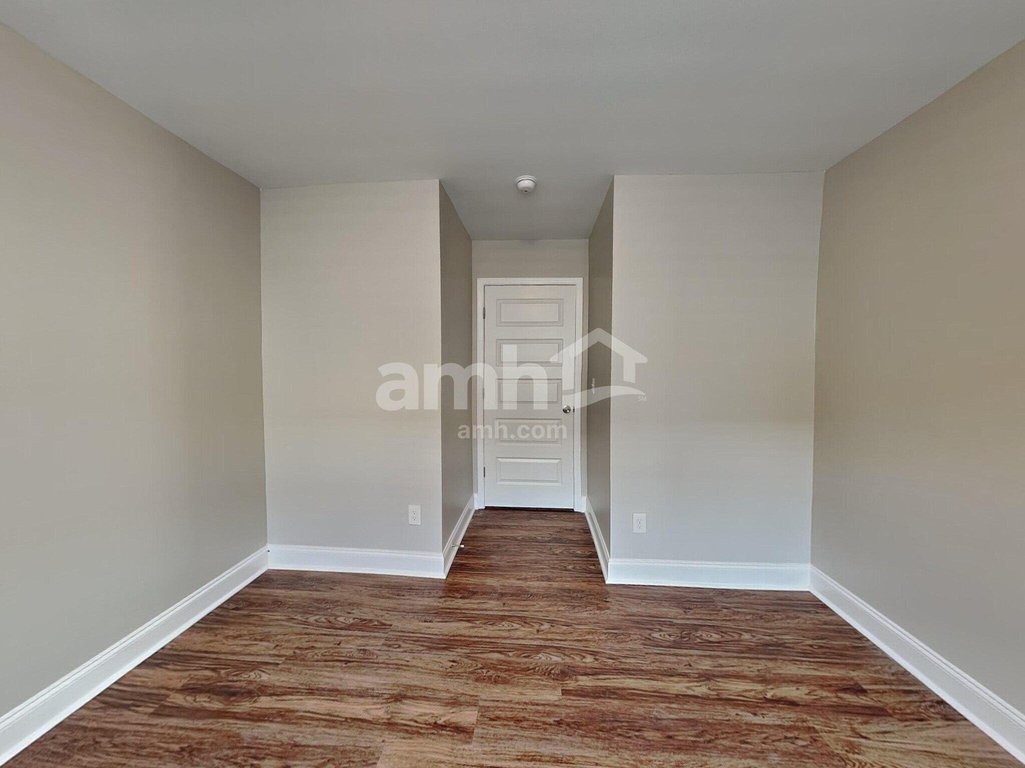 Building Photo - 5340 Tupelo St