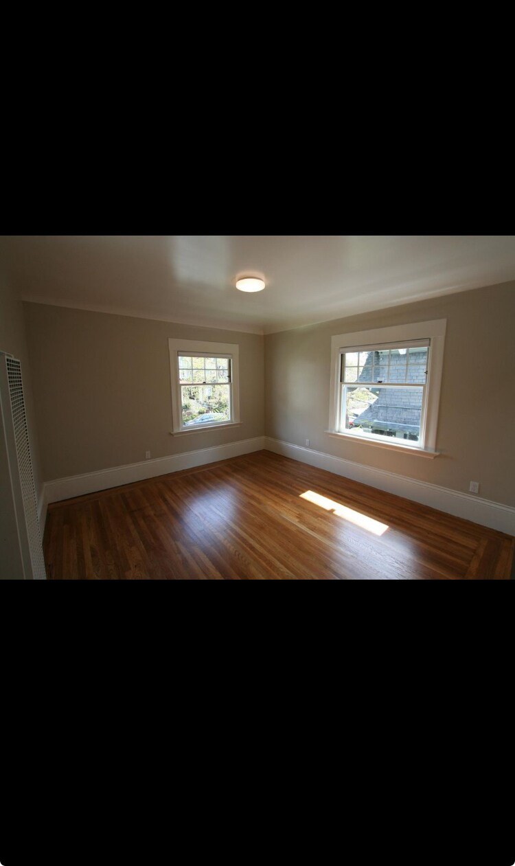 Building Photo - 353 Bellevue Ave