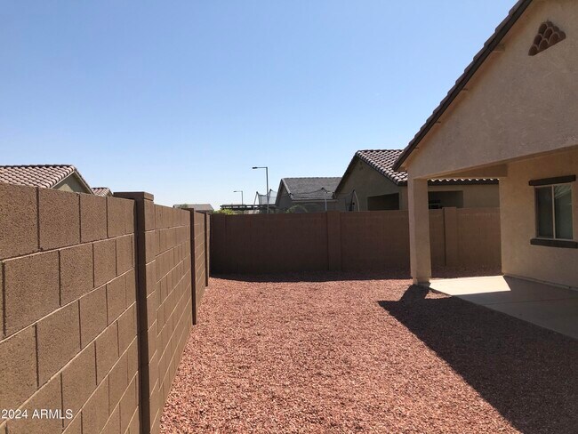 Building Photo - 21354 W Monte Vista Rd