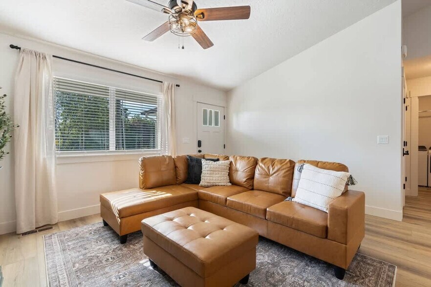 Building Photo - 44 S Sugar Loop Ln