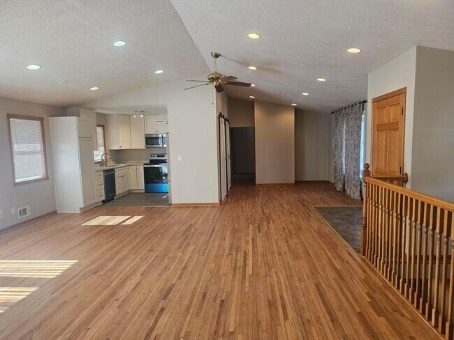 Building Photo - 1209 Pearson Pkwy