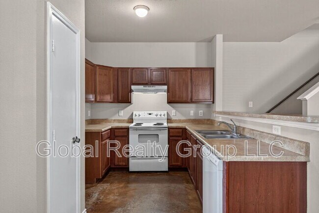 Building Photo - 7802 Kingsbury Way