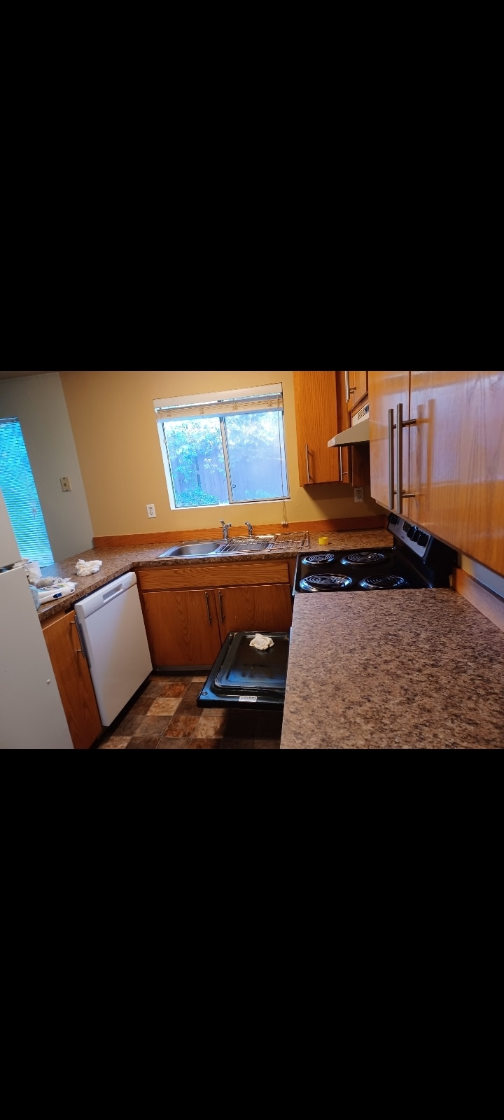 Building Photo - 5120 S Roxbury St