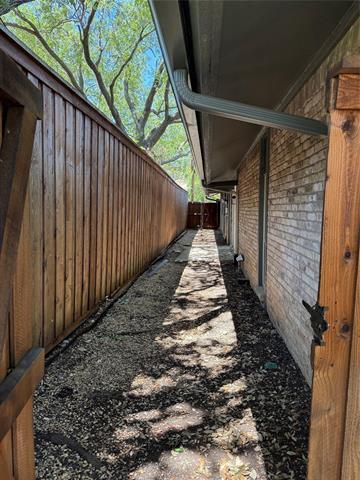 Building Photo - 10527 Sandpiper Ln