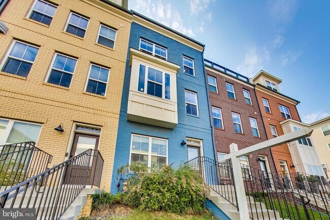 Building Photo - 12609 Macaulay St