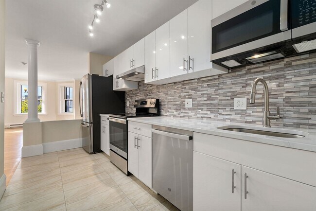 Building Photo - 25 Hancock St