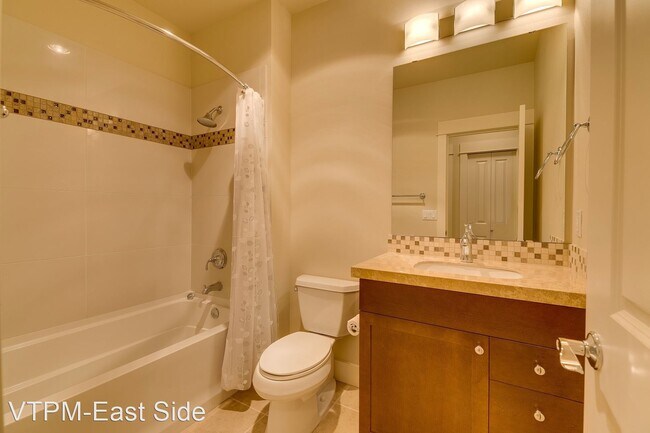 Building Photo - 8531 Avondale Rd NE