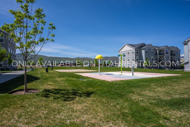 Building Photo - 1128 S 820 E