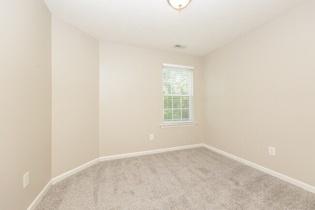 Building Photo - 639 Big Hurricane Dr