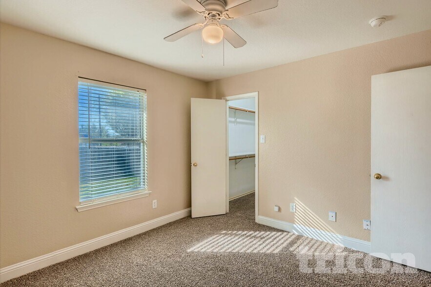 Building Photo - 1023 Aries Ct