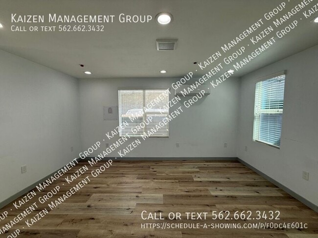 Building Photo - 534 W 14th St