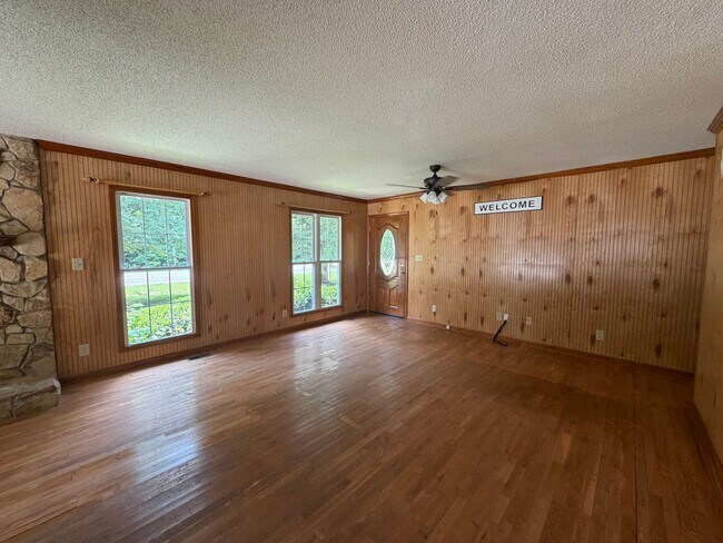 Building Photo - Exclusively Offered By Muse Realty Rentals, LLC
