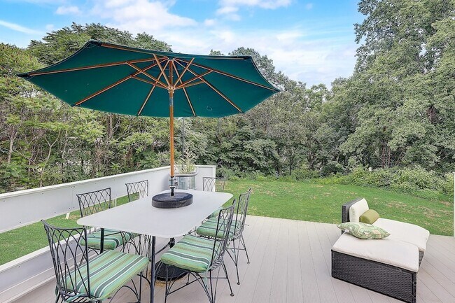 Building Photo - 8745 Old Charlotte Pike