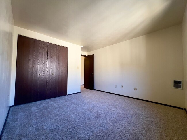 Building Photo - Wonderful 1BR in Lovely Location! Beautifu...