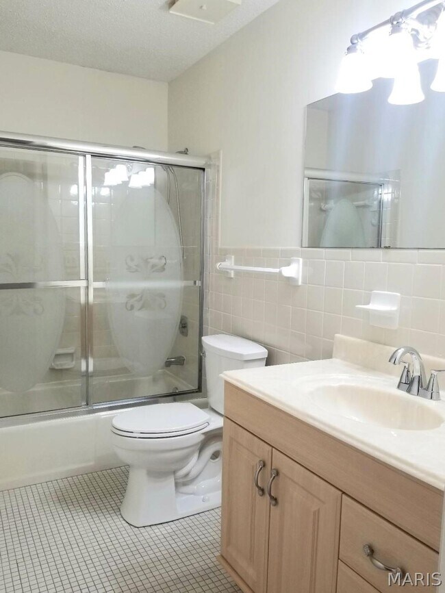 Building Photo - 77 Atwater Dr